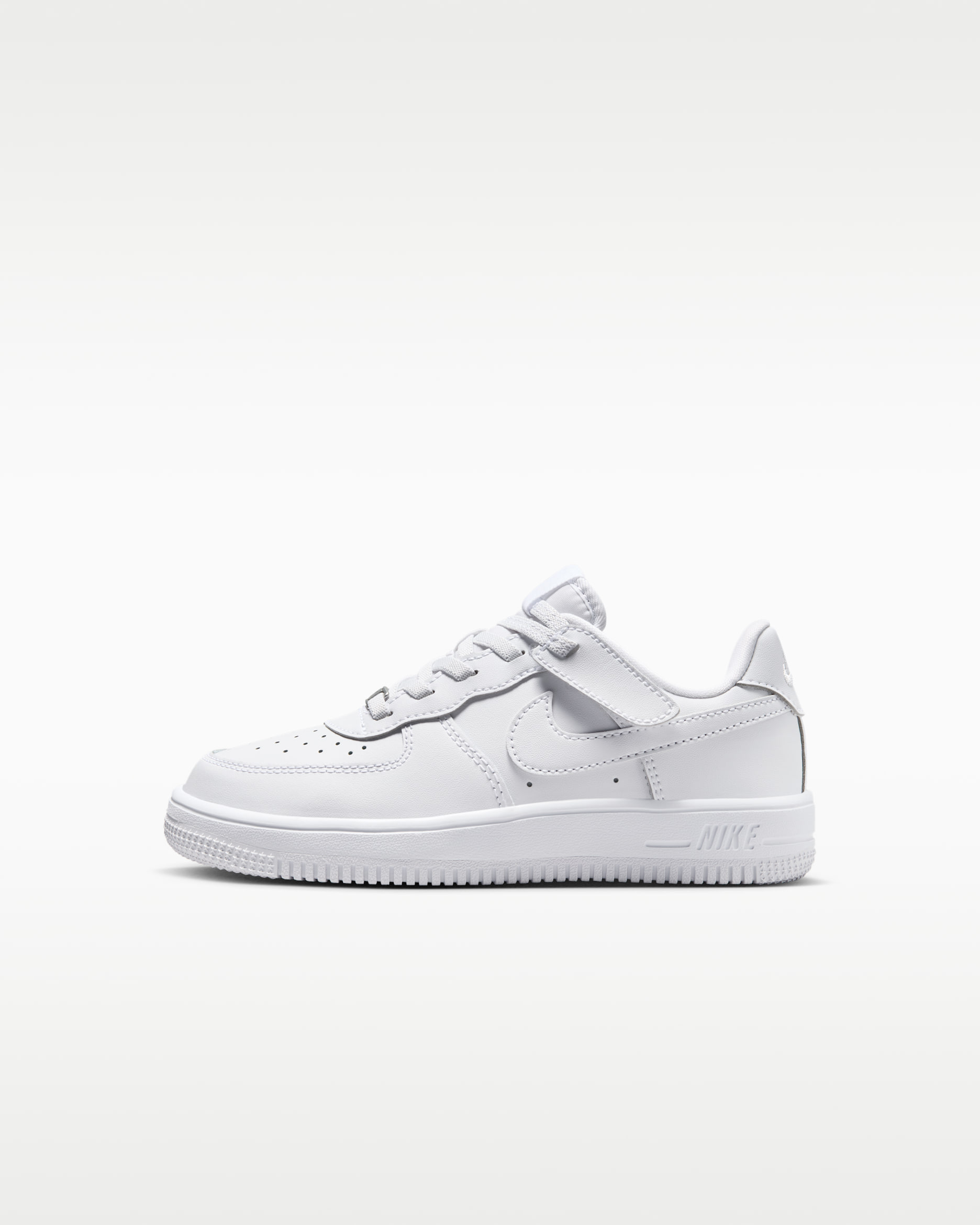 Nike Air Force 1 キッズスニーカー 21㎝ NIKE公式】ナイキ フォース 1 LOW イージーオン リトルキッズシューズ